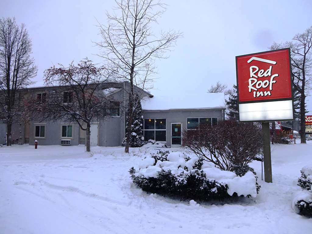 Seasons Inn Traverse City Buitenkant foto