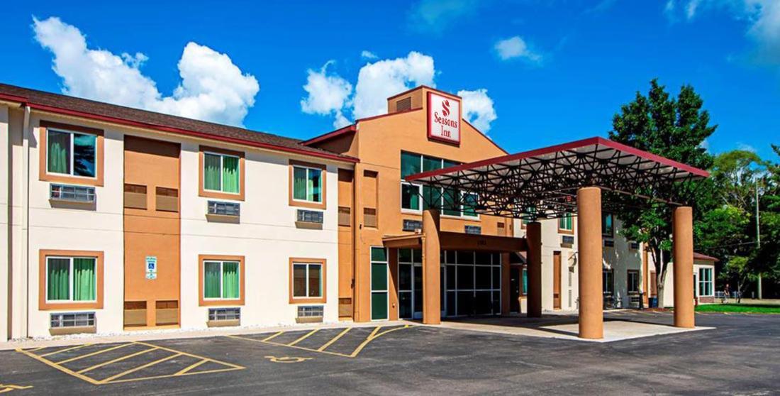 Seasons Inn Traverse City Buitenkant foto